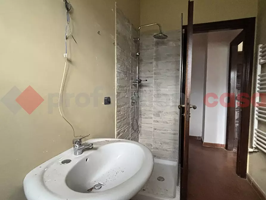 Immagine 18 di Villa in vendita  in Via Villini, 21 a Alatri