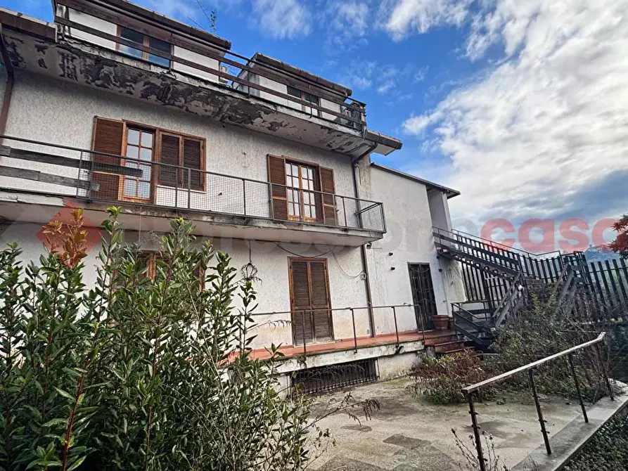 Immagine 3 di Villa in vendita  in Via Villini, 21 a Alatri
