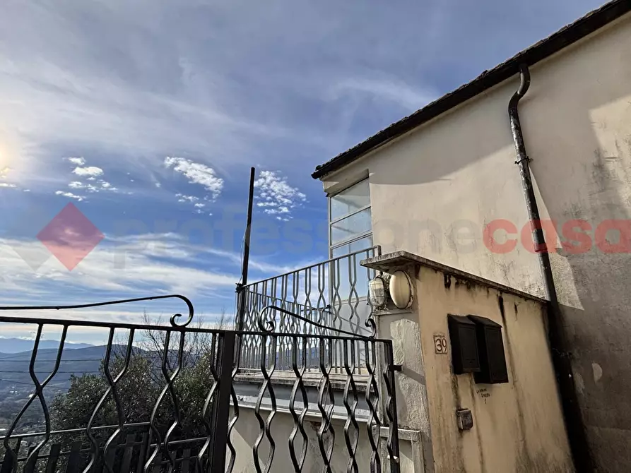 Immagine 2 di Appartamento in vendita  in Via casappo, 39 a Vico Nel Lazio