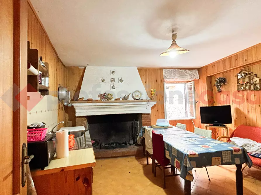 Immagine 1 di Appartamento in vendita  in Via Vittorio Emanuele, 10 a Vico Nel Lazio