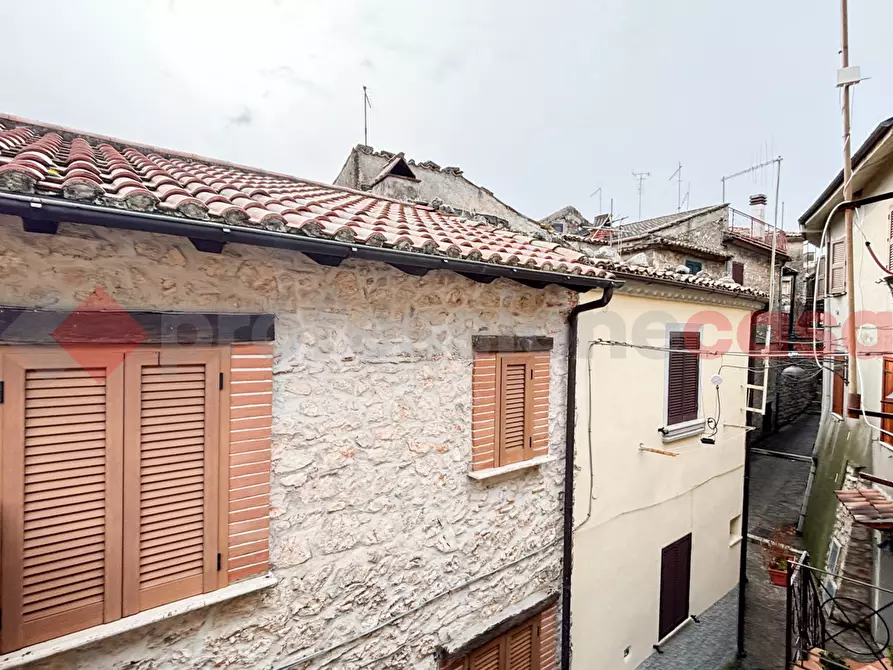 Immagine 7 di Appartamento in vendita  in Via Vittorio Emanuele, 10 a Vico Nel Lazio