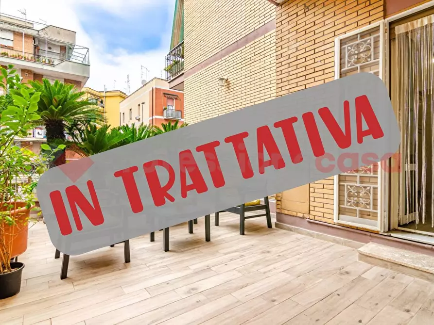 Immagine 1 di Appartamento in vendita  in Via dei Giunchi, 21/A a Roma