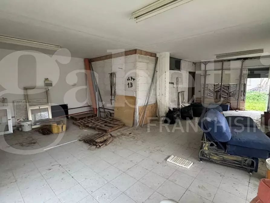 Immagine 12 di Appartamento in vendita  in Via Mincio, 2 a Tortoreto