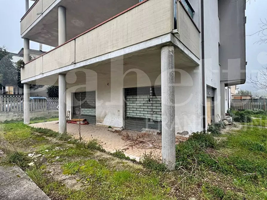 Immagine 3 di Appartamento in vendita  in Via Mincio, 2 a Tortoreto