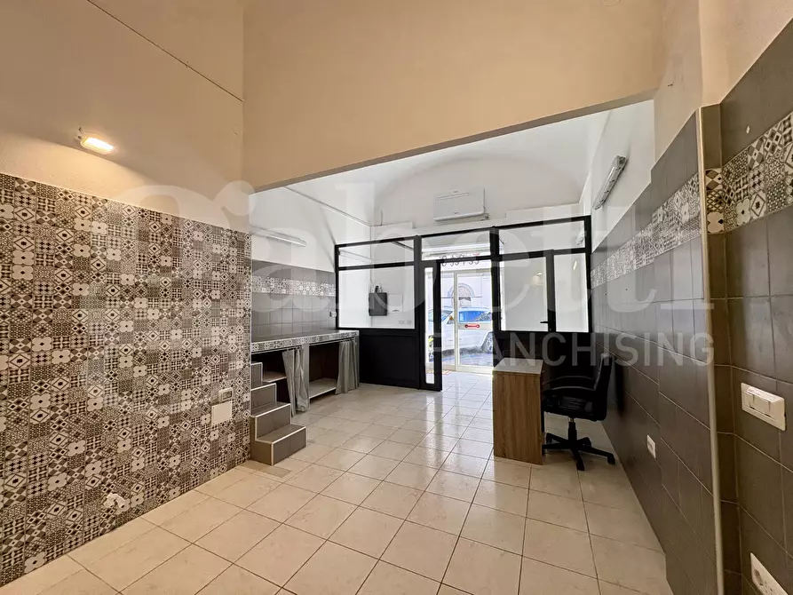 Immagine 9 di Negozio in vendita  in Via Roma, 104 a Sassari