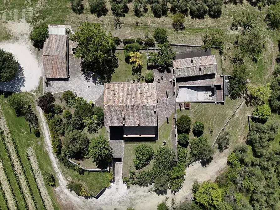 Immagine 9 di Casa bifamiliare in vendita  in Via MONTALE a Arcevia