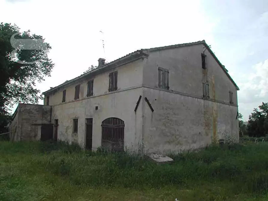 Immagine 2 di Rustico / casale in vendita  in Strada ARCEVIESE, 117 a Senigallia