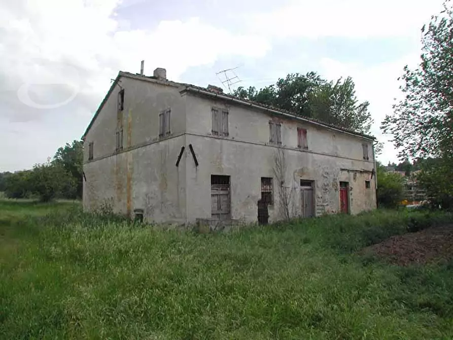 Immagine 1 di Rustico / casale in vendita  in Strada ARCEVIESE, 117 a Senigallia