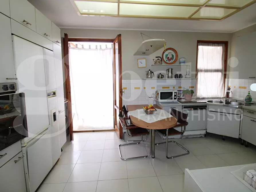 Immagine 9 di Appartamento in vendita  in Via Nazionale, 32 a Aci Castello