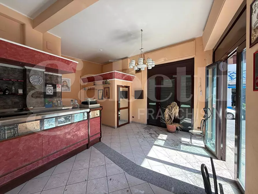 Immagine 19 di Negozio in vendita  in Piazza della Guardia, 20/21 a Catania