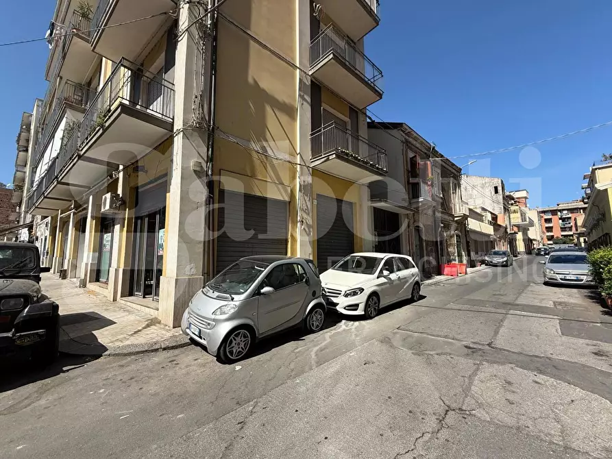 Immagine 6 di Negozio in vendita  in Piazza della Guardia, 20/21 a Catania