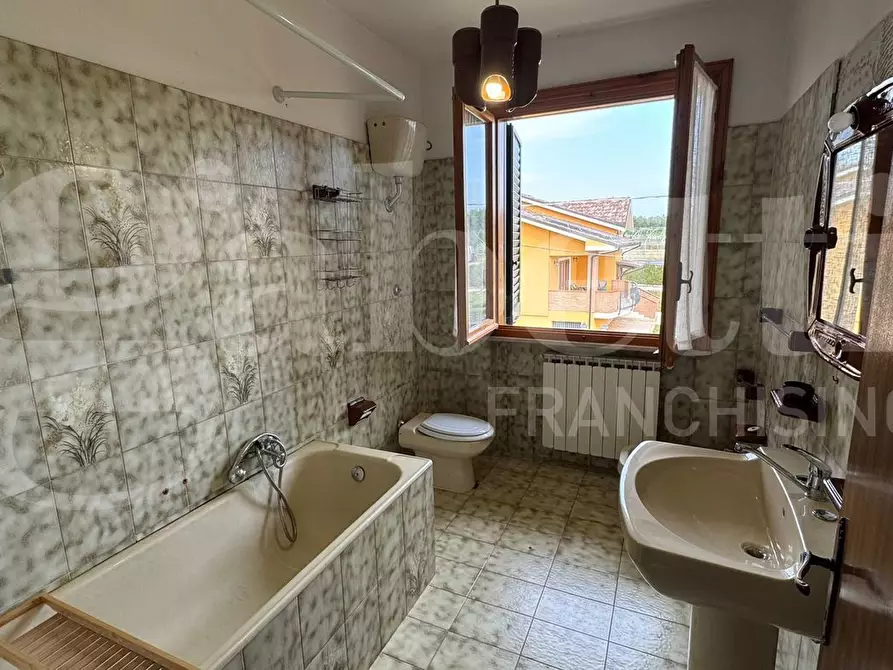 Immagine 28 di Villa in vendita  in Via Ciccola, 79/bis a Roseto Degli Abruzzi