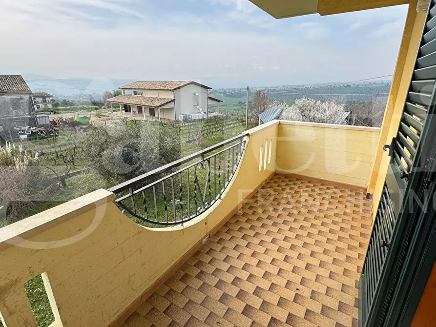 Immagine 12 di Villa in vendita  in Via Ciccola, 79/bis a Roseto Degli Abruzzi