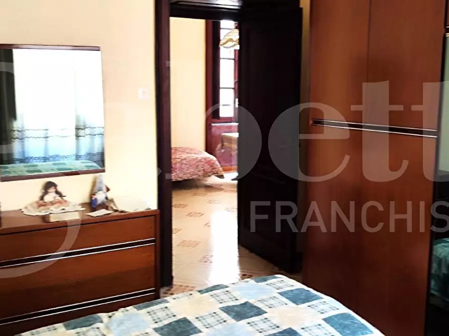 Immagine 18 di Appartamento in vendita  in Piazza garibaldi a Napoli