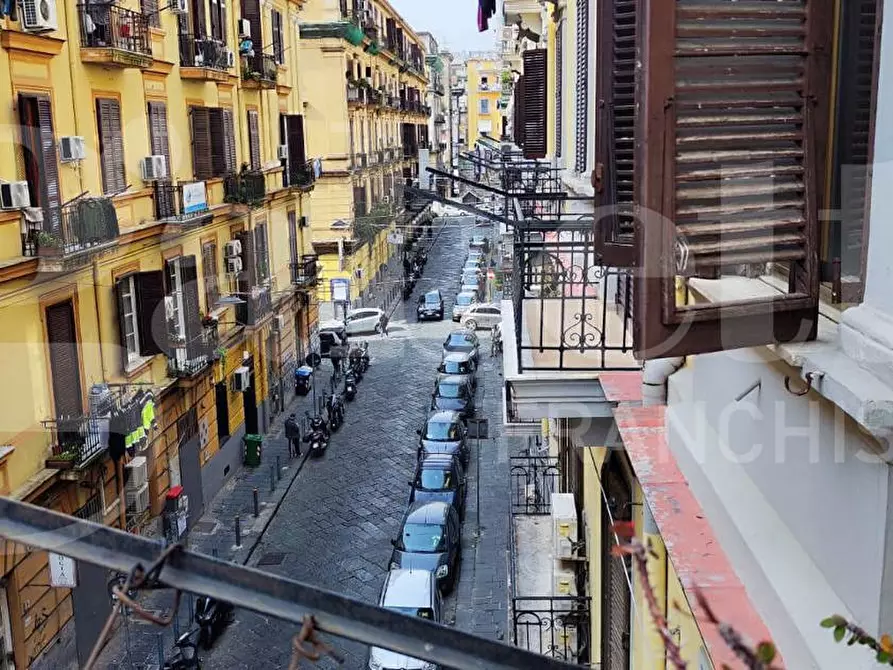 Immagine 8 di Appartamento in vendita  in Piazza garibaldi a Napoli