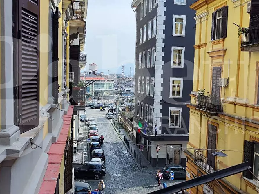 Immagine 19 di Appartamento in vendita  in Piazza Garibaldi, 101 a Napoli