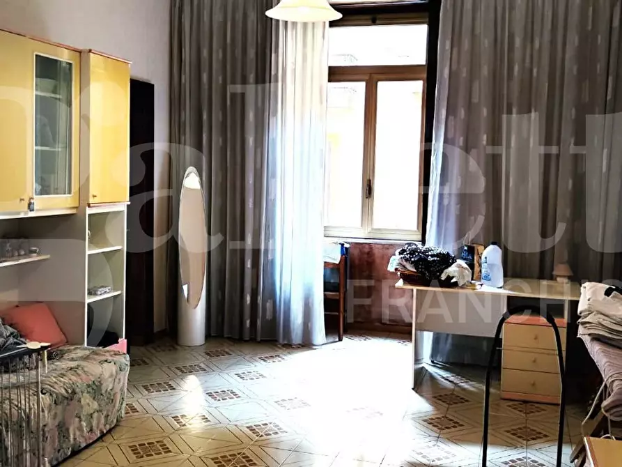 Immagine 14 di Appartamento in vendita  in Piazza Garibaldi, 101 a Napoli