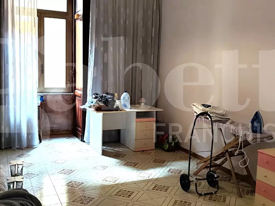 Immagine 15 di Appartamento in vendita  in Piazza Garibaldi, 101 a Napoli