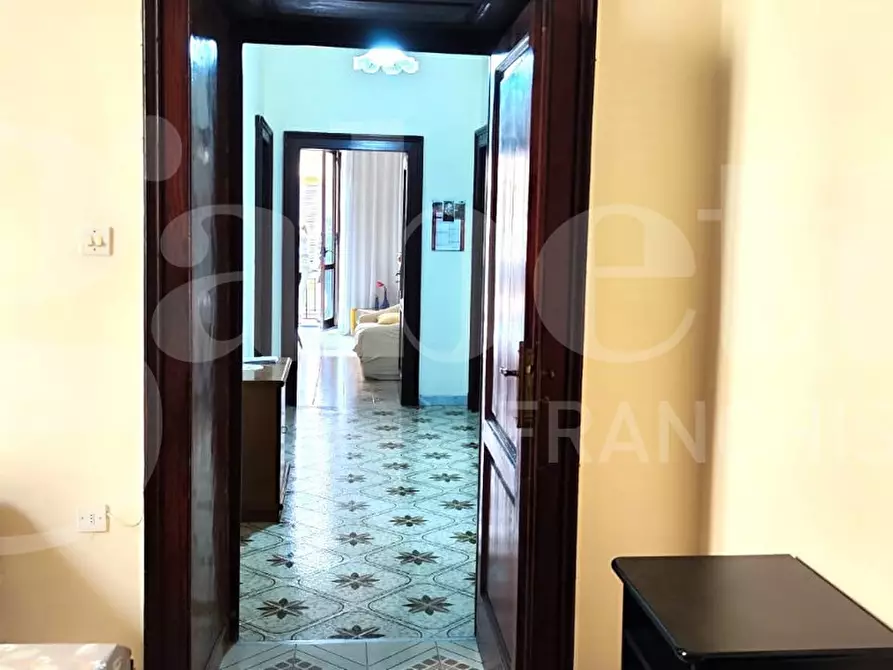 Immagine 9 di Appartamento in vendita  in Piazza Garibaldi, 101 a Napoli