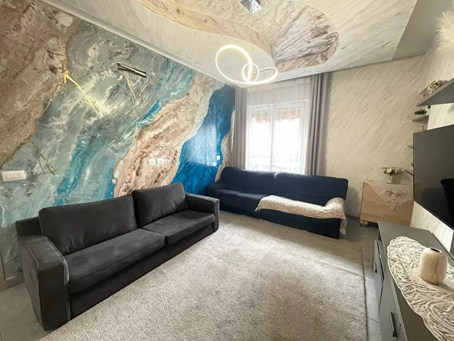 Immagine 6 di Appartamento in vendita  in Piazza cavour, 7 a Abbiategrasso