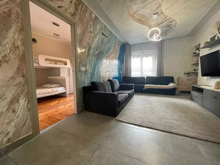 Immagine 8 di Appartamento in vendita  in Piazza cavour, 7 a Abbiategrasso