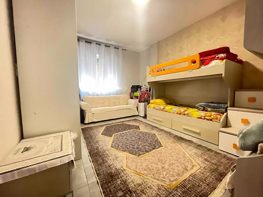 Immagine 14 di Appartamento in vendita  in Piazza cavour, 7 a Abbiategrasso