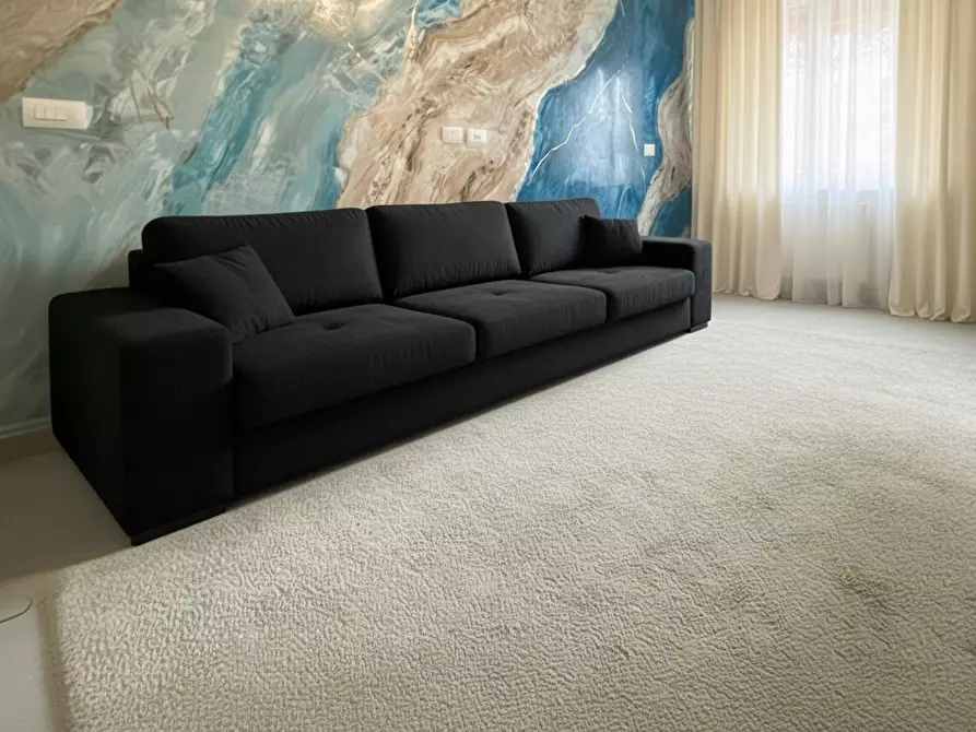 Immagine 2 di Appartamento in vendita  in Piazza cavour, 7 a Abbiategrasso