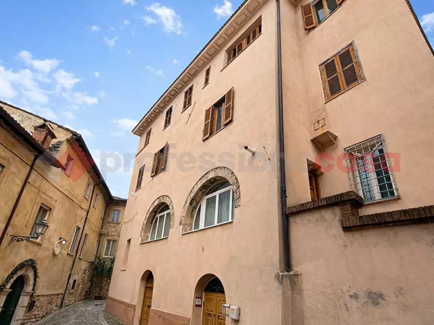 Immagine 2 di Palazzo in vendita  in Vicolo della scaletta, 1 a Alatri
