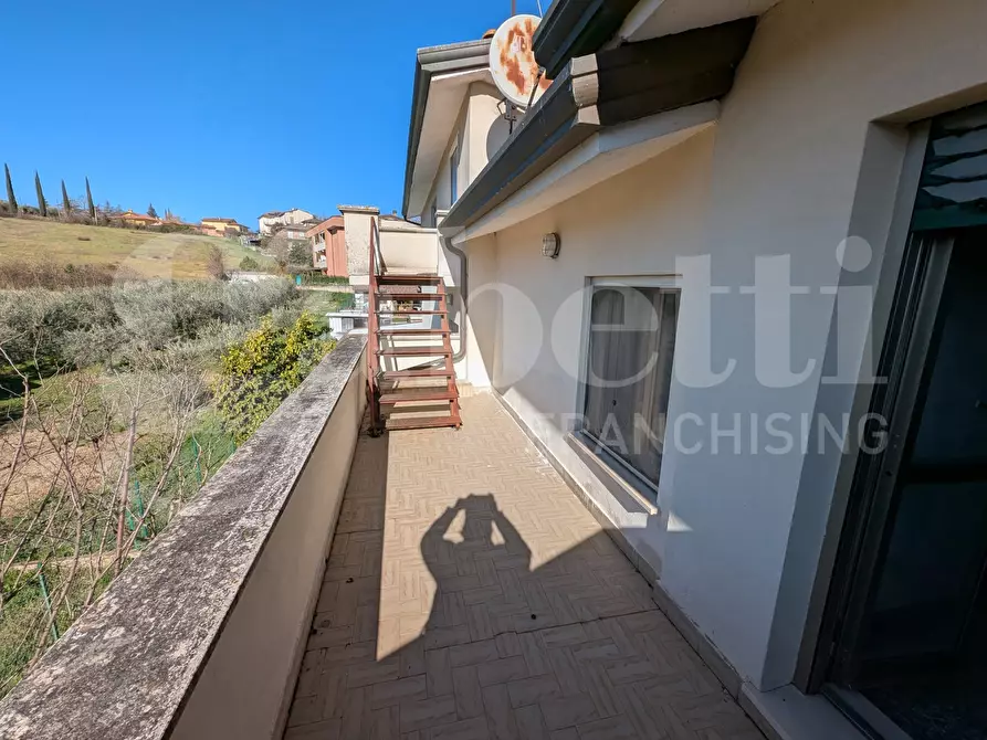 Immagine 30 di Casa indipendente in vendita  in Via OLIVELLO, 11 a Torgiano