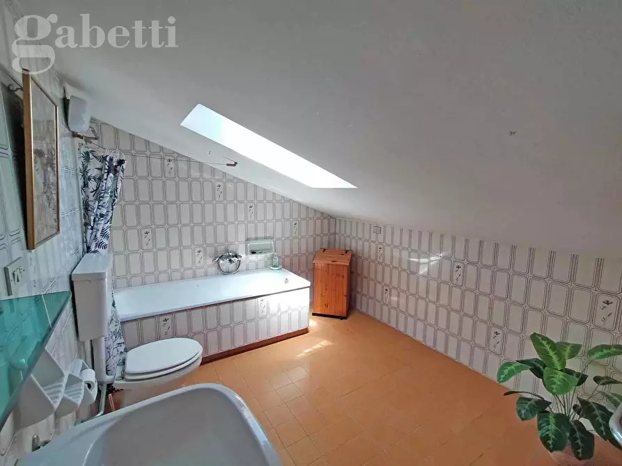 Immagine 11 di Appartamento in vendita  in Via L.MARE MAMELI, 110 a Senigallia