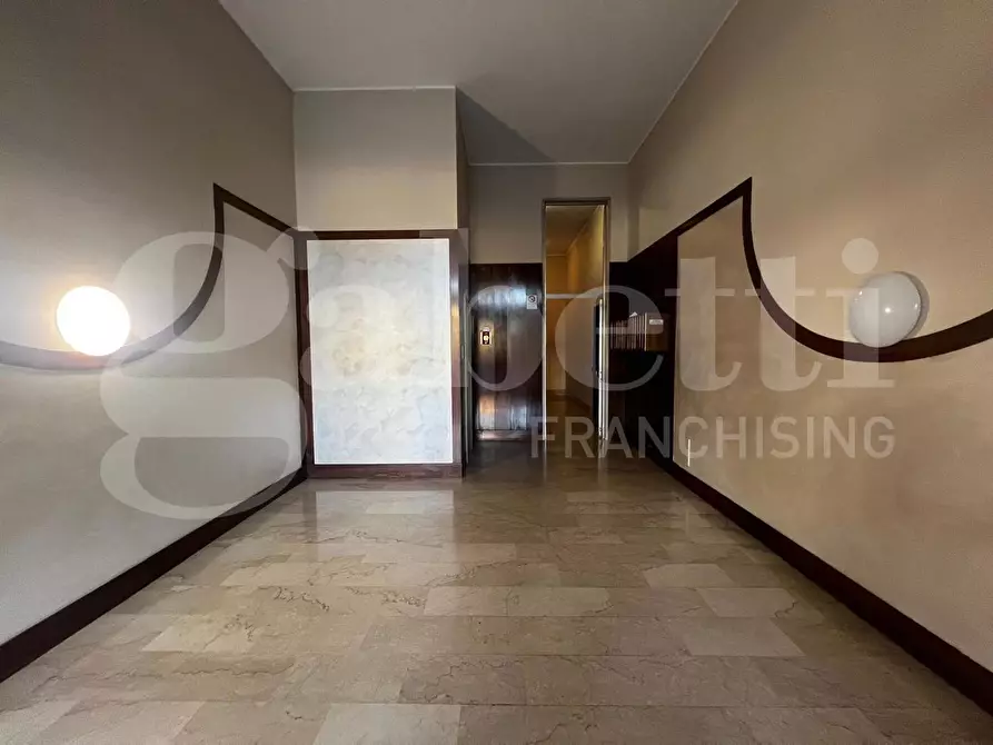 Immagine 8 di Ufficio in vendita  in Via Francesco Baracca a Brescia