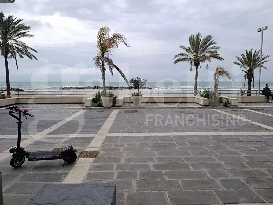 Immagine 6 di Laboratorio in vendita  in Via LUNGOMARE ANDREA DORIA, 68 a Ragusa