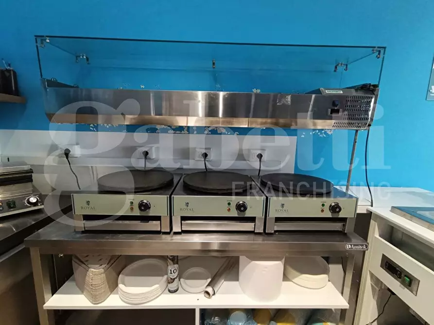 Immagine 16 di Laboratorio in vendita  in Via LUNGOMARE ANDREA DORIA, 68 a Ragusa