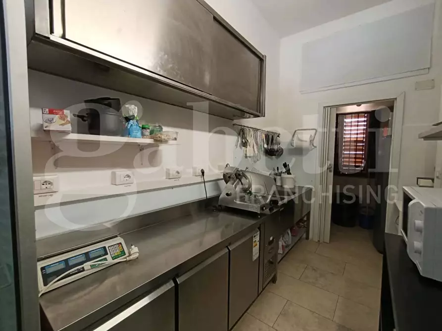 Immagine 13 di Laboratorio in vendita  in Via LUNGOMARE ANDREA DORIA, 68 a Ragusa