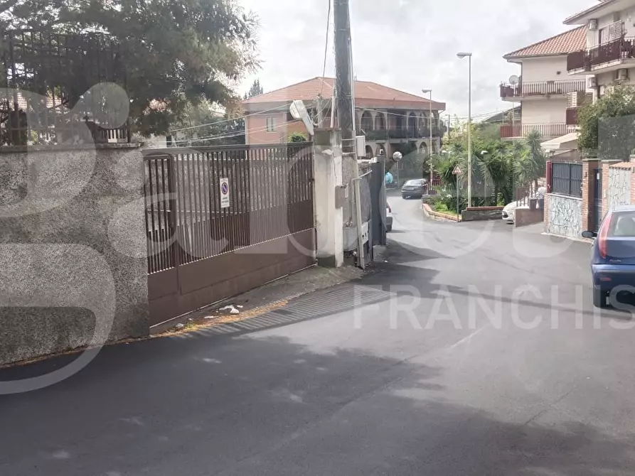 Immagine 7 di Magazzino in vendita  in Via Giacomo Leopardi, 21 a Gravina Di Catania