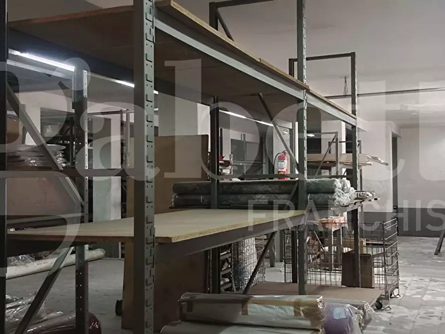 Immagine 16 di Magazzino in vendita  in Via Giacomo Leopardi, 21 a Gravina Di Catania