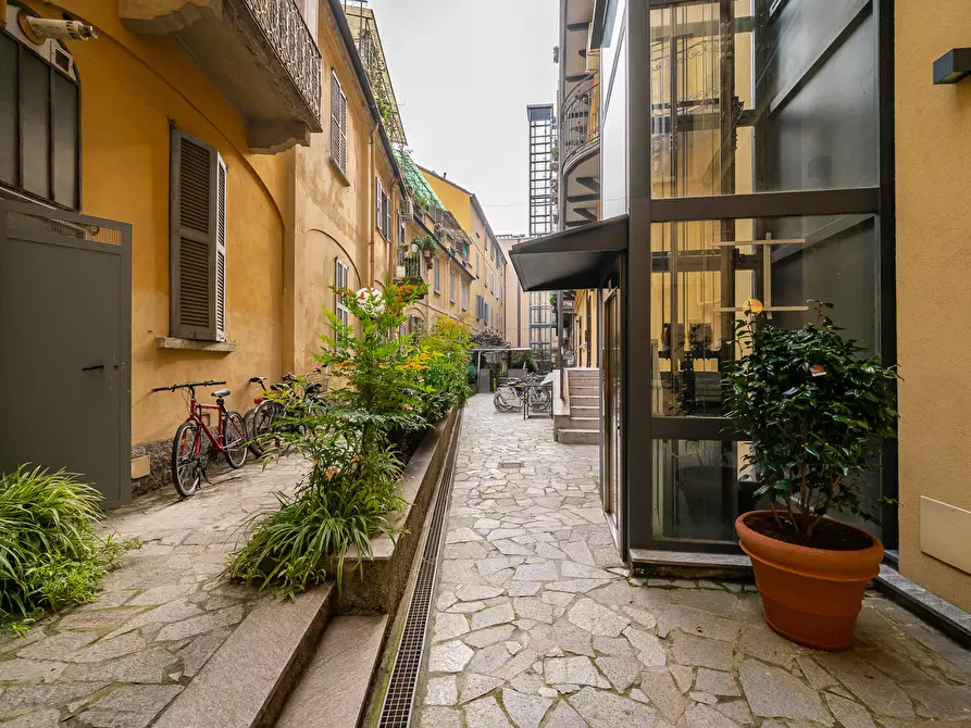 Immagine 13 di Appartamento in affitto  in Via coluccio salutati a Milano