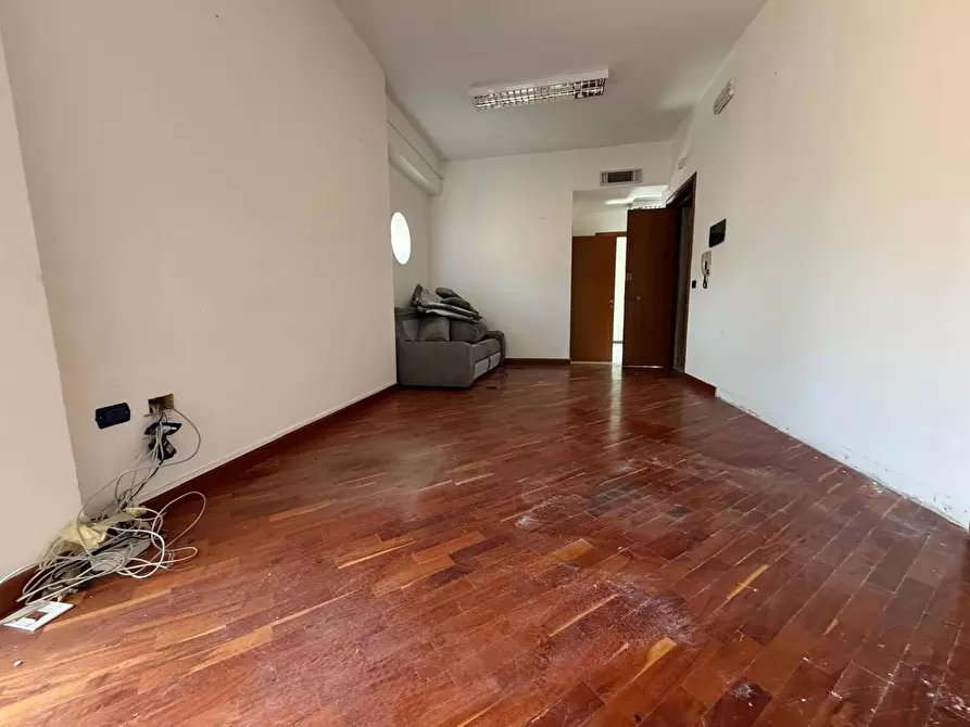 Immagine 12 di Ufficio in affitto  in Piazza Sella, 3 a Iglesias