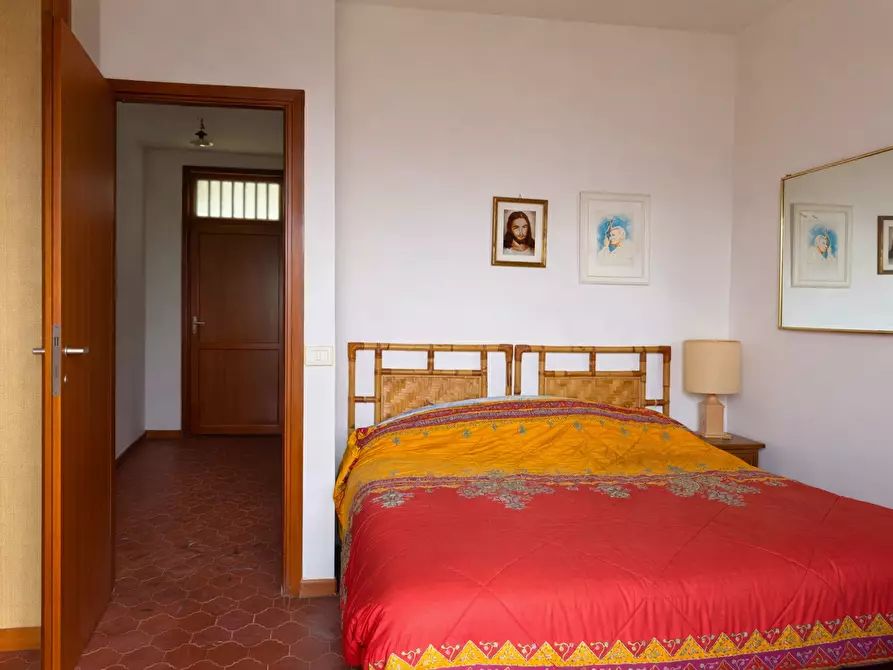 Immagine 9 di Villetta a schiera in vendita  in Via Degli Oleandri, 1 a Torre Cajetani