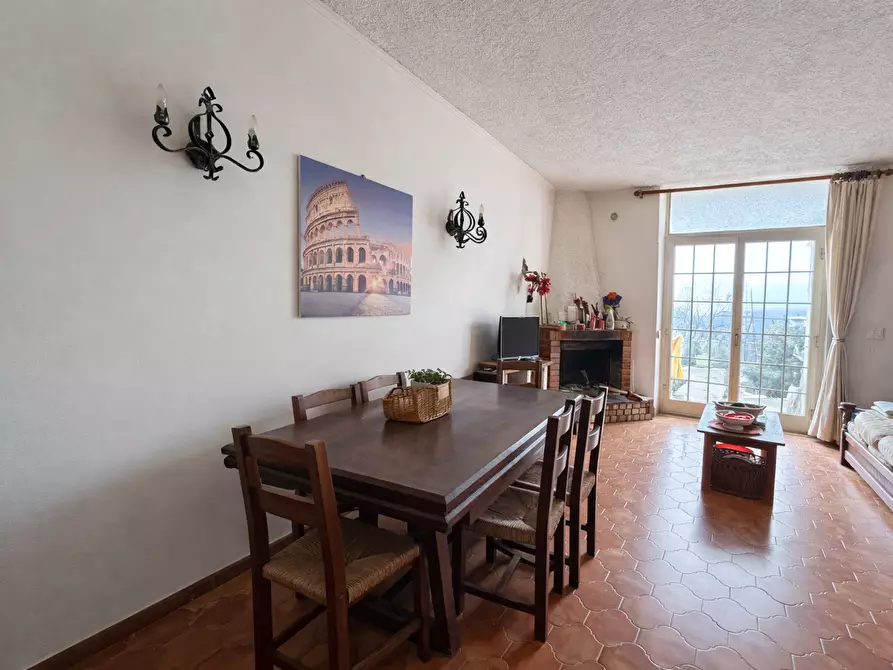 Immagine 5 di Villetta a schiera in vendita  in Via Degli Oleandri, 1 a Torre Cajetani