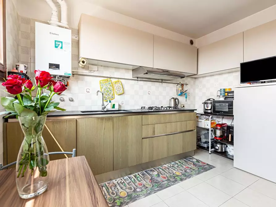 Immagine 6 di Appartamento in vendita  in Via Gioacchino Rossini, 2 a Legnano