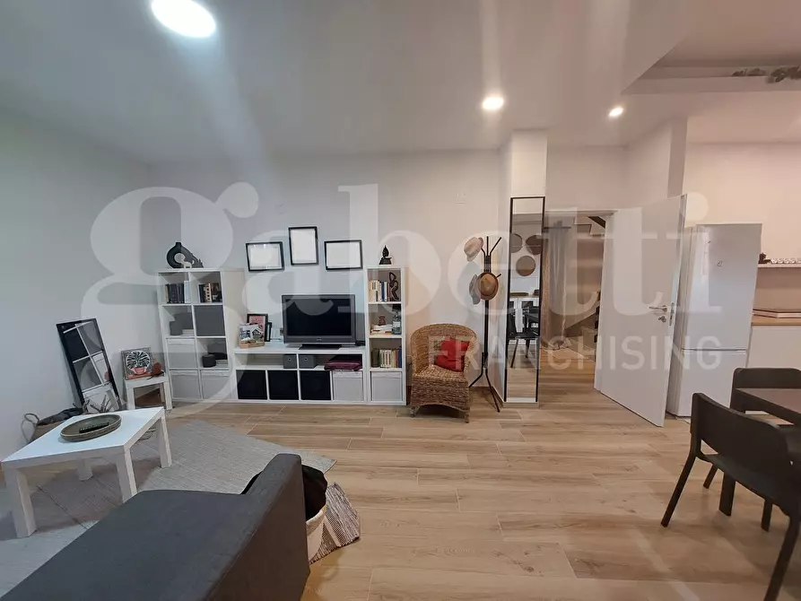 Immagine 2 di Casa indipendente in vendita  in Via Gabriele D'Annunzio, 3 a Alba Adriatica