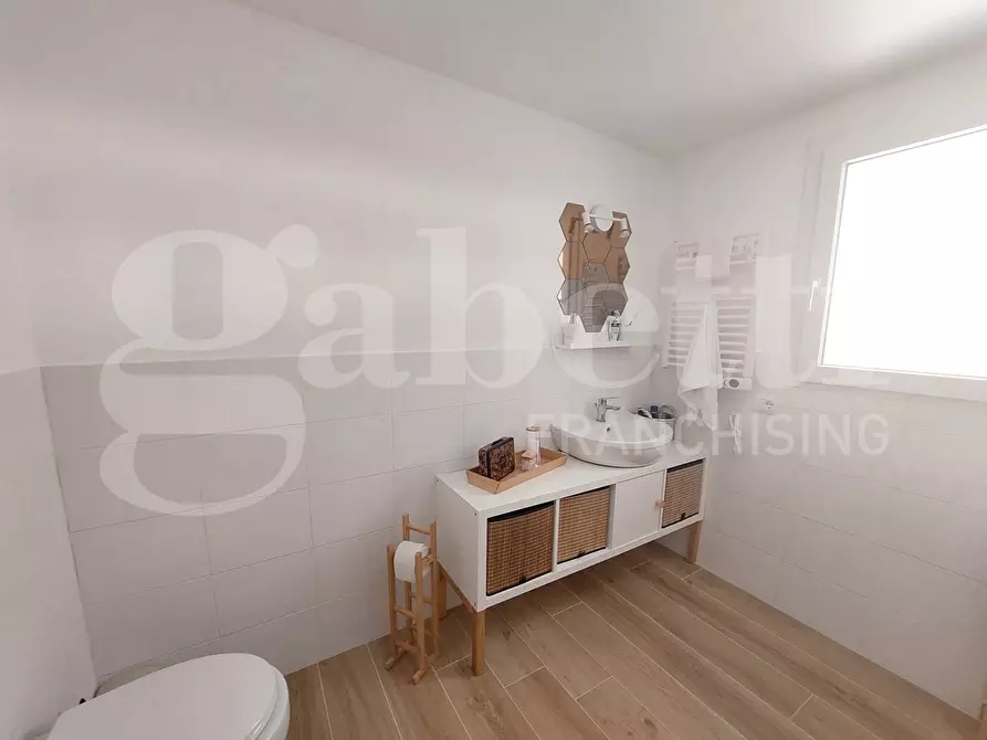 Immagine 15 di Casa indipendente in vendita  in Via Gabriele D'Annunzio, 3 a Alba Adriatica