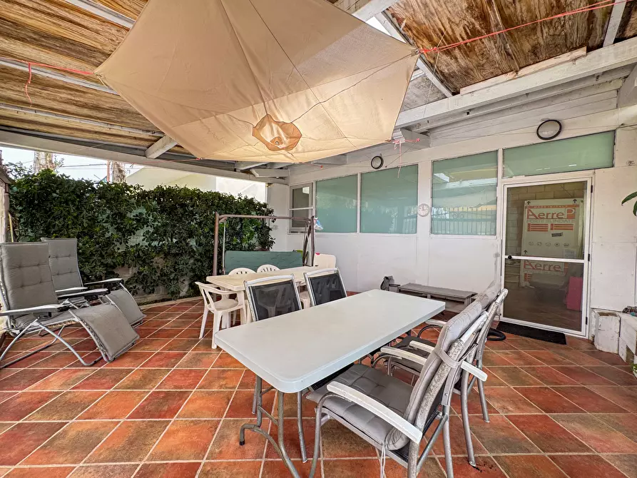 Immagine 4 di Villa in vendita  in Via Augusteo, . a Ispica