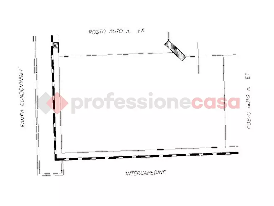 Immagine 37 di Appartamento in vendita  in Via Cinquefrondi, 115 a Roma