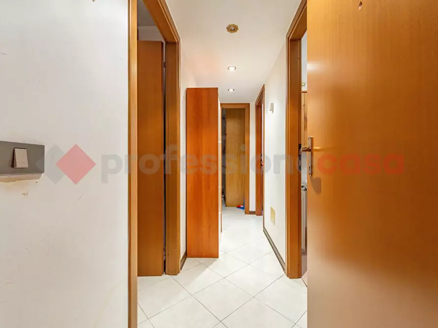 Immagine 20 di Appartamento in vendita  in Via Cinquefrondi, 115 a Roma