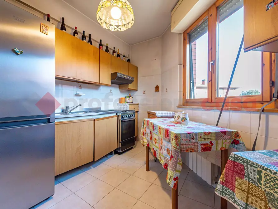 Immagine 17 di Appartamento in vendita  in Via Cinquefrondi, 115 a Roma