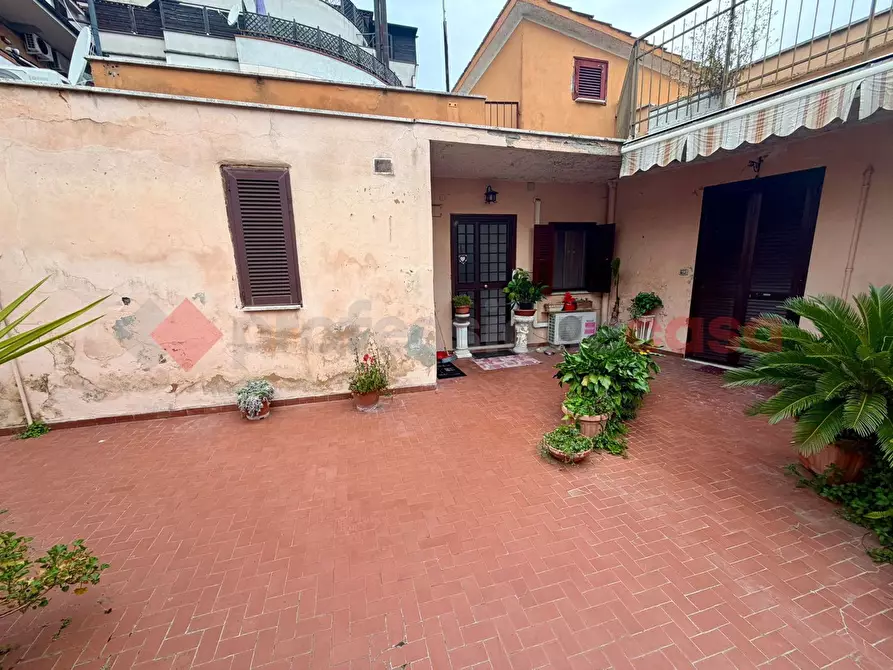 Immagine 2 di Appartamento in vendita  in Via Stefano Vaj, 9 a Roma