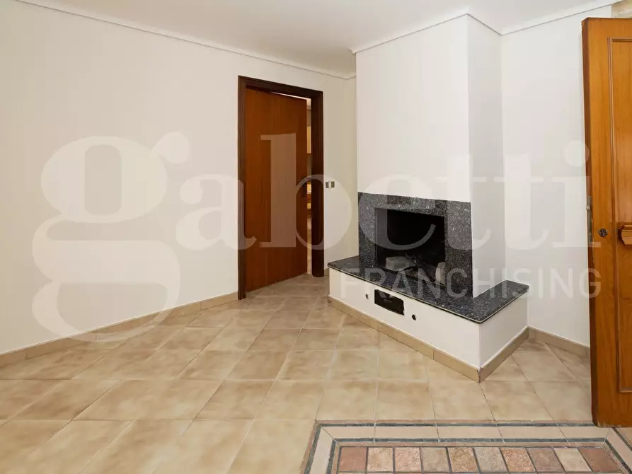 Immagine 13 di Appartamento in vendita  in Via OBERDAN, 10 a Ragusa