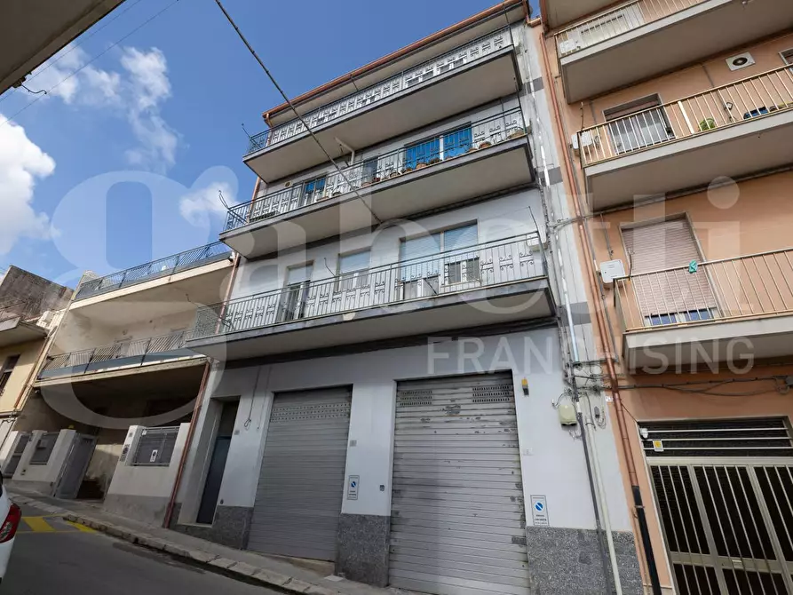 Immagine 2 di Appartamento in vendita  in Via OBERDAN, 10 a Ragusa